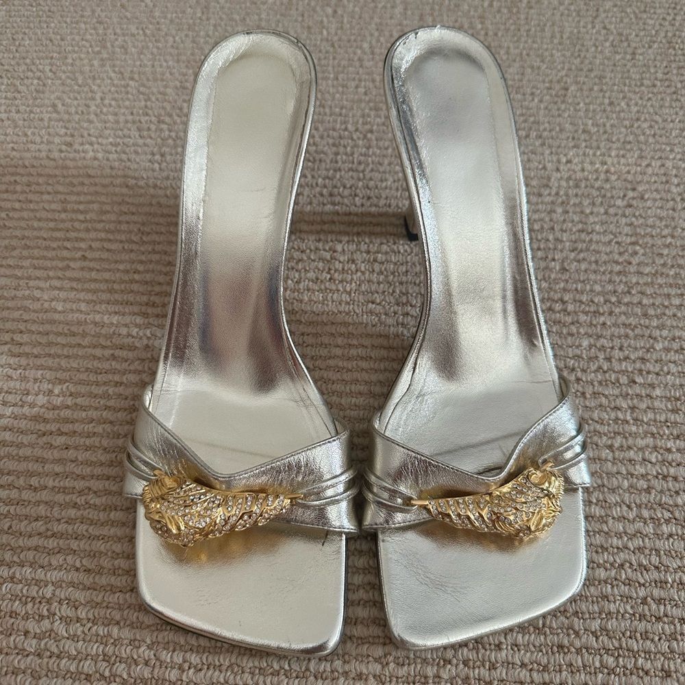 Gucci Dora Crystal Tiger-embellished Leather Sandals